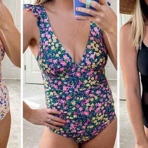 🌸FLORAL RUFFLE SLEEVE SWIMSUIT